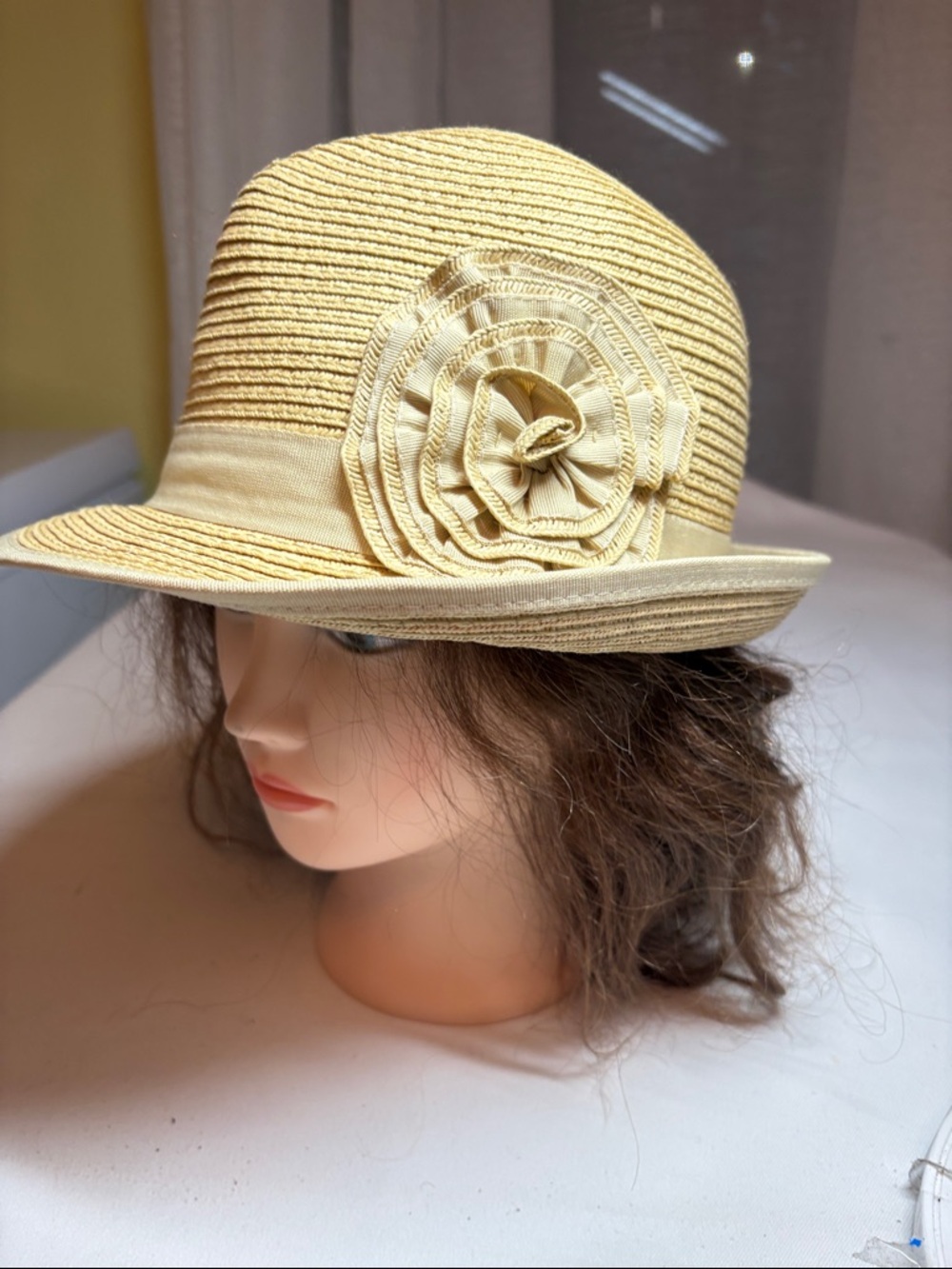 D&Y Tan 100% Paper Grosgrain Ribbon Rosette Band One Size